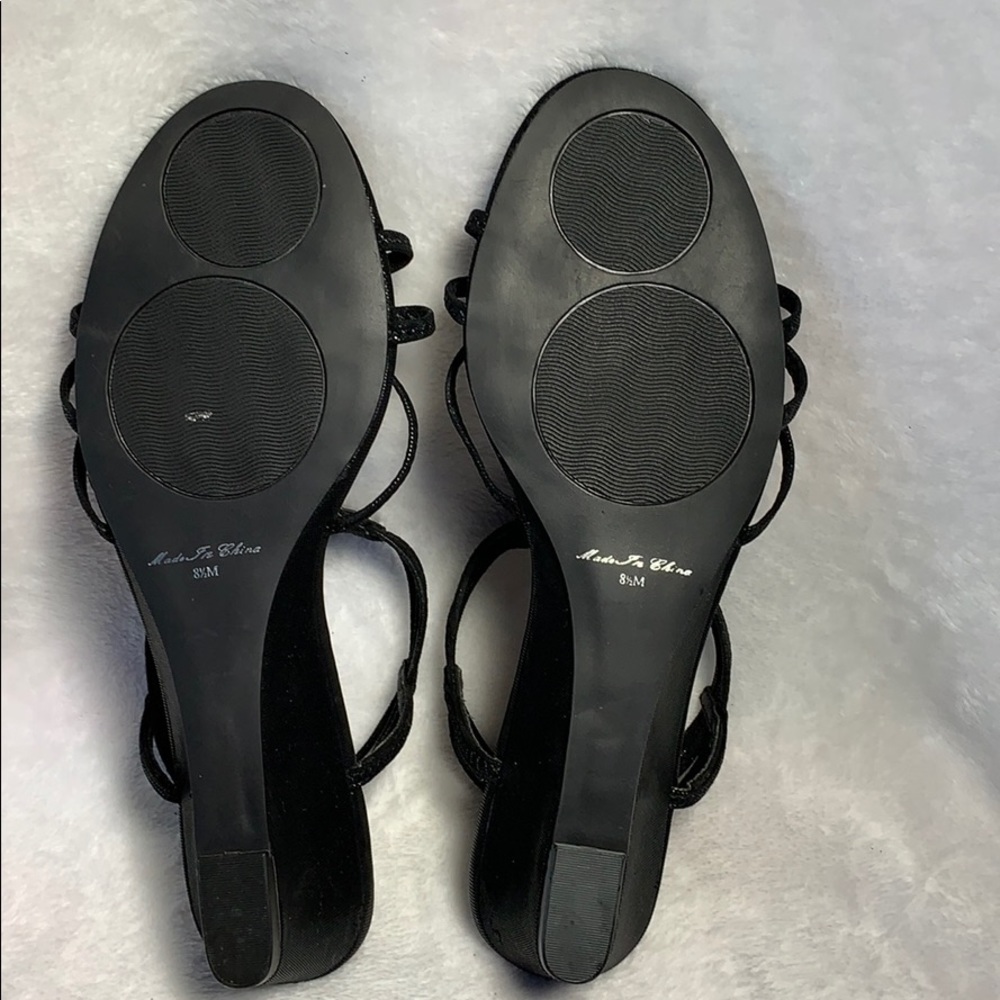 Shoes - Picture 6 of 7